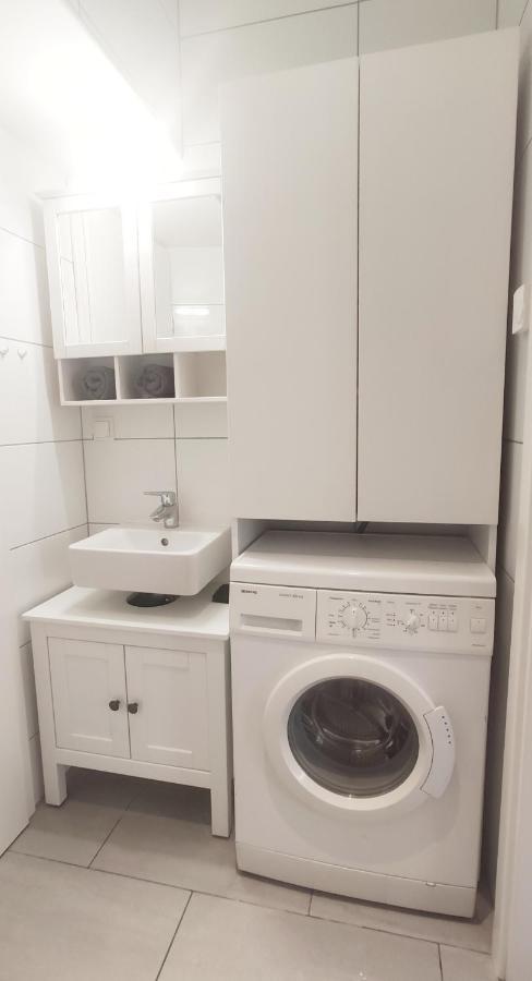 Gemuetliche Zweiraumwohnung In Ruhelage เวียนนา ภายนอก รูปภาพ